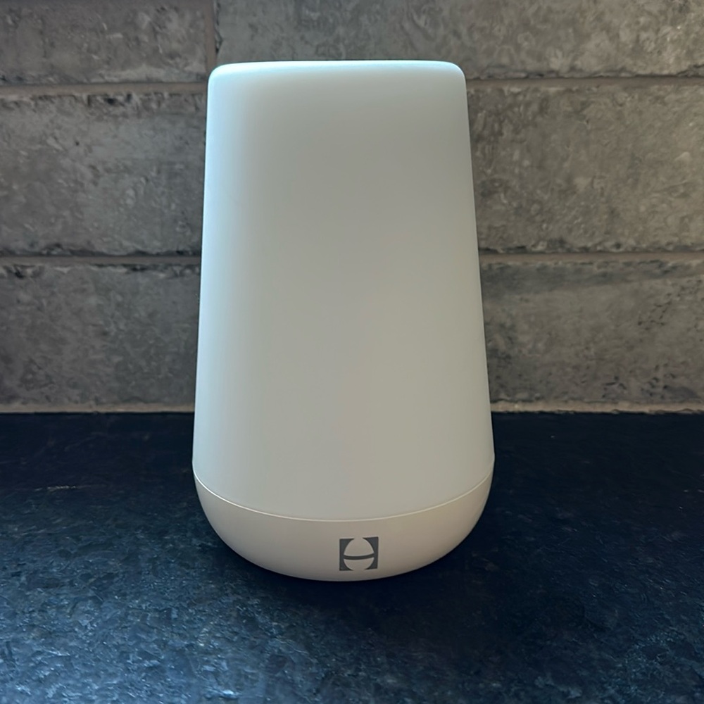 Hatch Rest Sound Machine + Nightlight